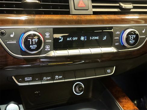 Used 2019 Audi A4 2.0T Premium w/ Convenience Package image 15