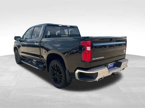 Certified 2022 Chevrolet Silverado 1500 LTZ w/ LTZ Premium Package AWD/4WD image 4