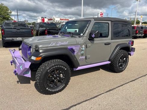 Used 2020 Jeep Wrangler Sport AWD/4WD image 3