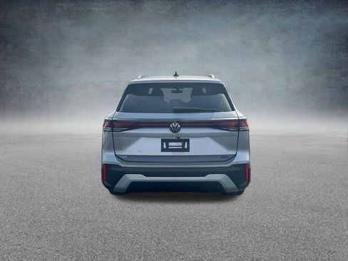 New 2025 Volkswagen Tiguan SE image 30