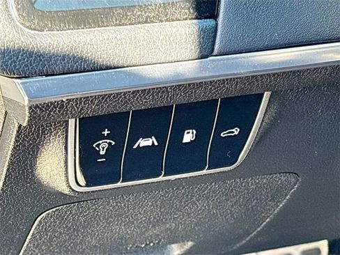 Used 2023 Kia Stinger GT2 image 10