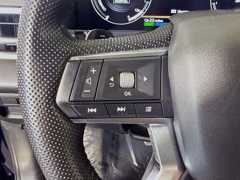 Used 2023 Mitsubishi Outlander SE image 14