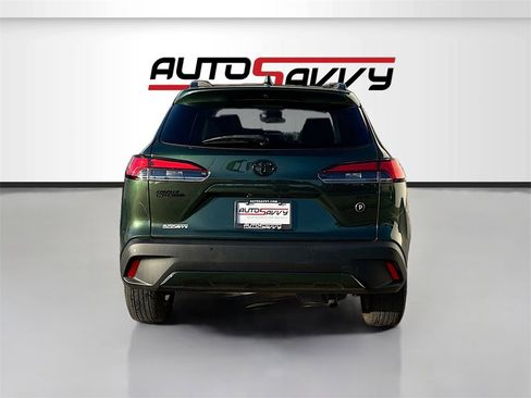 Used 2022 Toyota Corolla Cross XLE w/ Convenience Package image 6