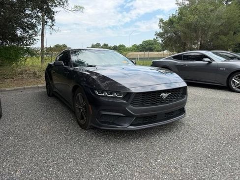 Used 2024 Ford Mustang Coupe RWD image 2