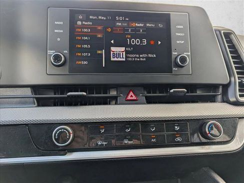 Used 2025 Kia Sportage LX FWD image 13