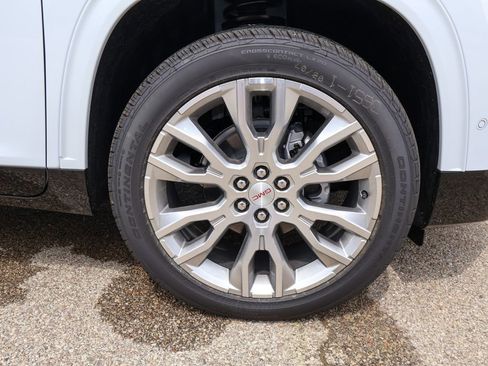 New 2026 GMC Acadia Denali w/ Super Cruise Package AWD/4WD image 38
