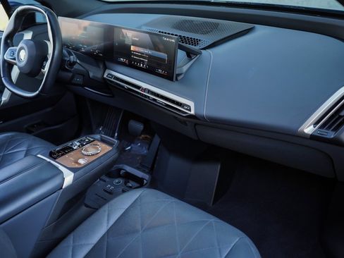 Used 2024 BMW iX xDrive50 w/ Premium Package image 21