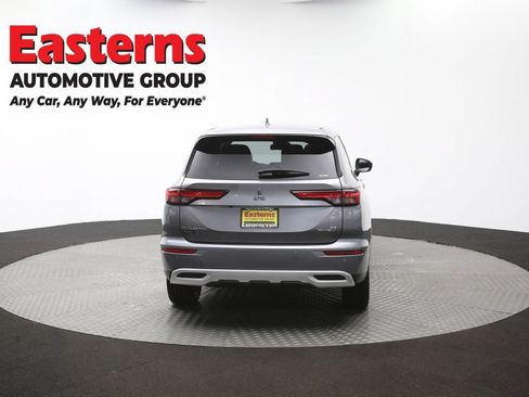 Used 2023 Mitsubishi Outlander SE AWD/4WD image 37