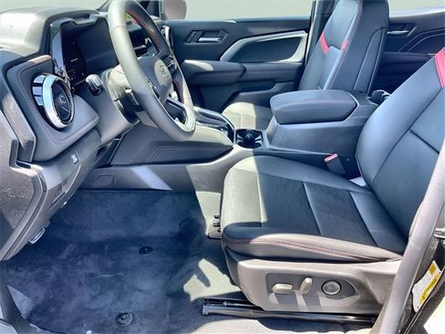 New 2025 Chevrolet Colorado Z71 w/ Midnight Edition image 12