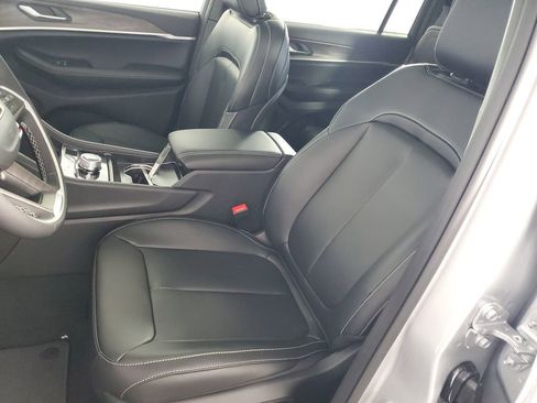 New 2025 Jeep Grand Cherokee L Limited image 12