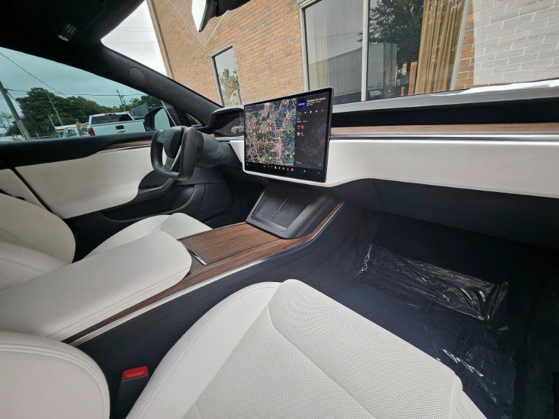 Used 2022 Tesla Model S AWD/4WD image 57