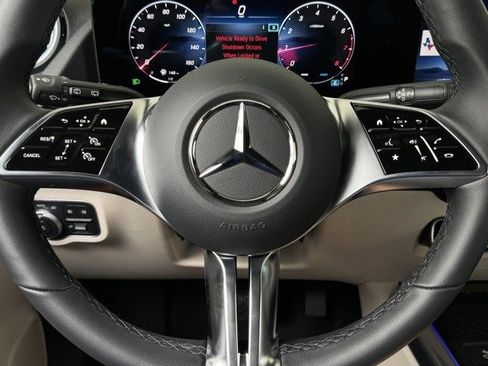 Certified 2025 Mercedes-Benz GLA 250 image 10