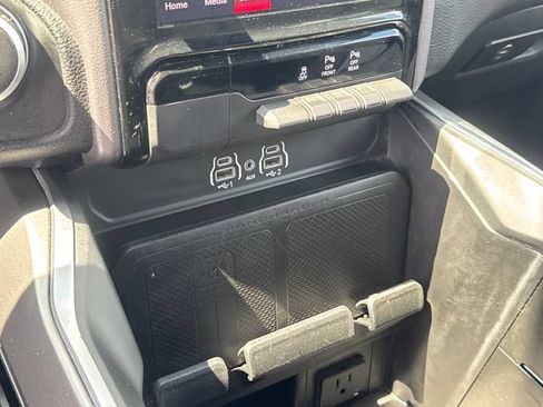 Used 2025 RAM 1500 Big Horn AWD/4WD image 31