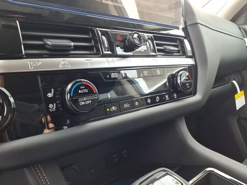 New 2026 Nissan Pathfinder Platinum image 12