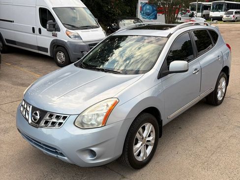 Used 2012 Nissan Rogue SV w/ Premium Pkg FWD image 2