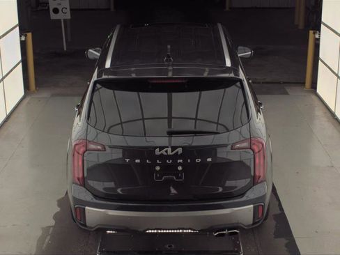 Used 2025 Kia Telluride S image 10