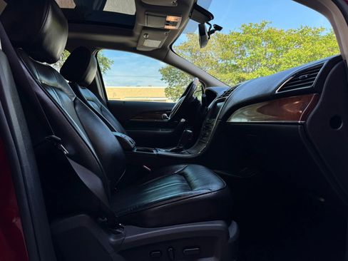 Used 2013 Lincoln MKX AWD image 25