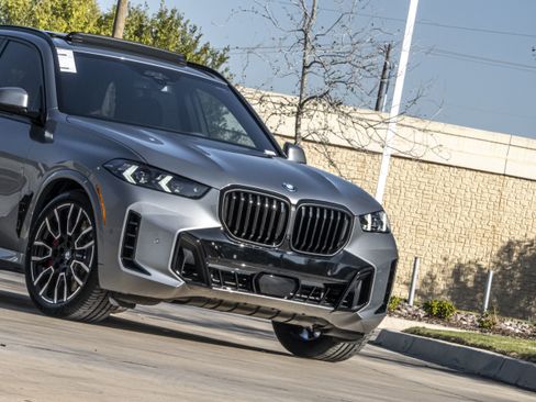 New 2026 BMW X5 xDrive50e w/ M Sport Package image 5