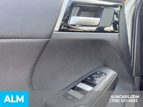 Used 2022 Mitsubishi Outlander SE image 10