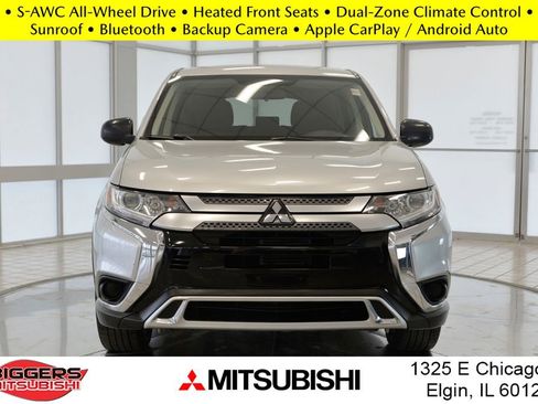Used 2020 Mitsubishi Outlander SE image 3