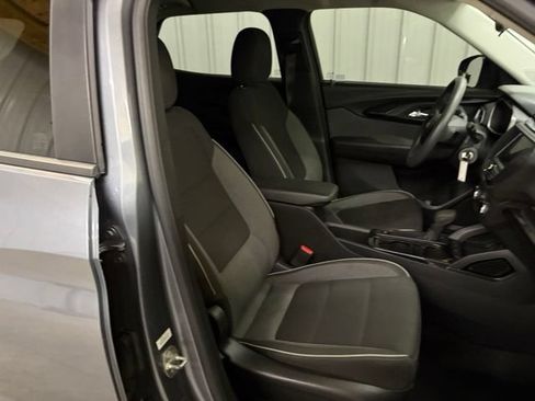 Used 2021 Chevrolet TrailBlazer LS FWD image 18