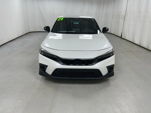 Used 2024 Honda Civic Sport image 3