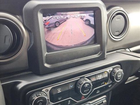 Used 2023 Jeep Wrangler Sport S image 13