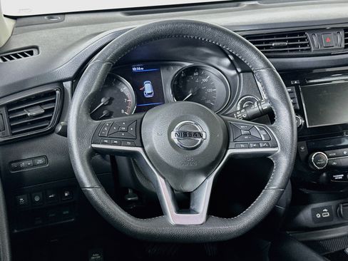 Used 2019 Nissan Rogue SV AWD/4WD image 18