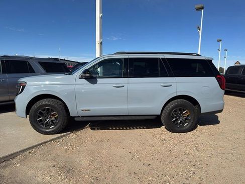 Used 2025 Ford Expedition Tremor AWD/4WD image 3