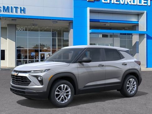 New 2026 Chevrolet TrailBlazer LS w/ LS Convenience Package FWD image 2