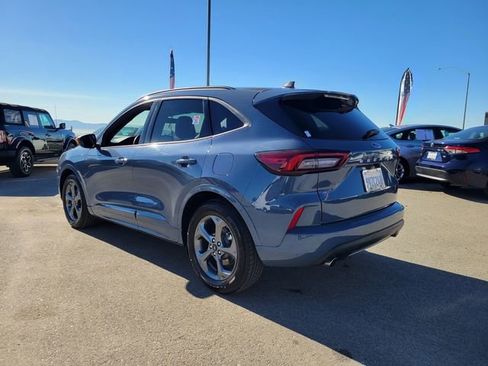 Used 2024 Ford Escape ST-Line image 4