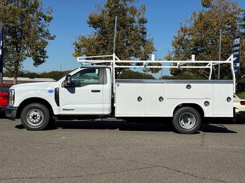 New 2025 Ford F350 XL w/ XL Chrome Package image 7