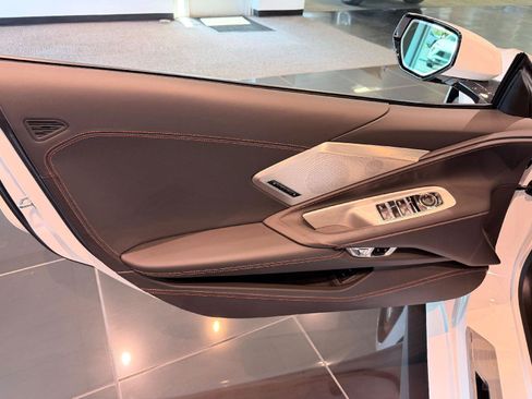 Used 2023 Chevrolet Corvette Stingray Premium Conv w/ Z51 Performance Package RWD image 32