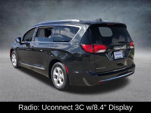 Used 2017 Chrysler Pacifica Touring-L Plus FWD image 6