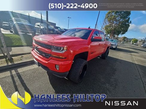 Used 2018 Chevrolet Silverado 1500 LT w/ Rally 2 Edition image 5