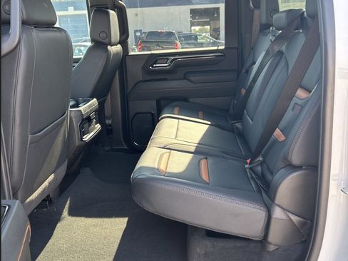 Used 2025 GMC Sierra 2500 AT4 AWD/4WD image 24