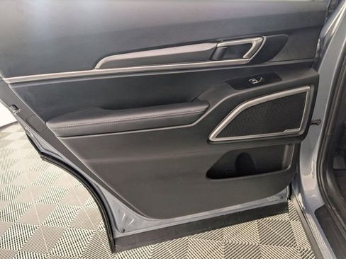 Used 2025 Kia Telluride S image 29