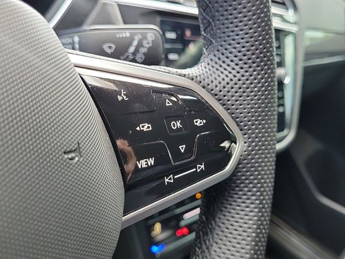 Used 2024 Volkswagen Tiguan SE R-Line FWD image 22