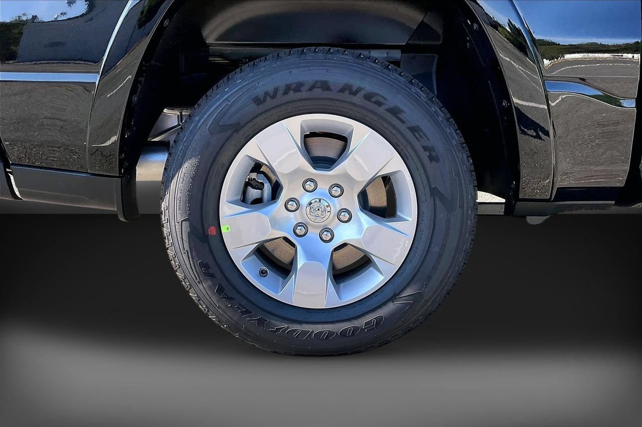 New 2026 RAM 1500 Big Horn AWD/4WD image 30