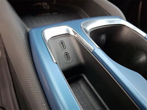 New 2026 Chevrolet Equinox EV LT image 16