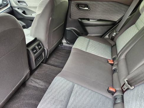 Used 2023 Nissan Rogue SV AWD/4WD image 22