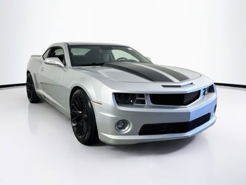 Used 2010 Chevrolet Camaro SS w/ RS Package RWD image 3