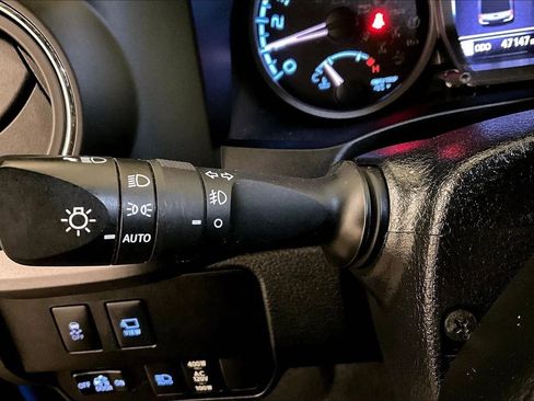 Used 2020 Toyota Tacoma TRD Off-Road image 30