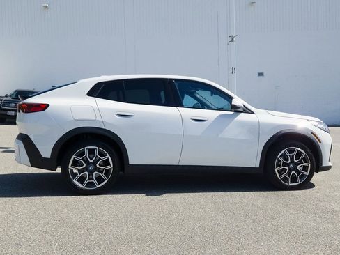 New 2026 BMW X2 xDrive28i w/ Technology Package image 3