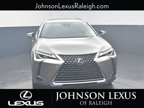 Used 2022 Lexus UX 250h w/ Premium Package AWD/4WD image 4