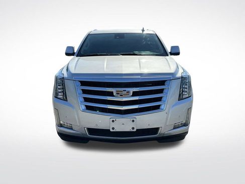 Used 2020 Cadillac Escalade Luxury AWD/4WD image 3