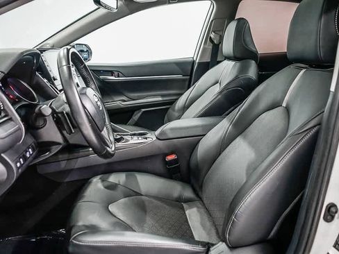 Used 2023 Toyota Camry XSE image 17