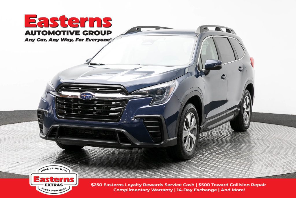 Used 2023 Subaru Ascent Premium AWD/4WD image 1