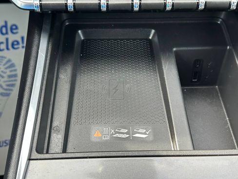 Used 2025 GMC Acadia Elevation AWD/4WD image 30