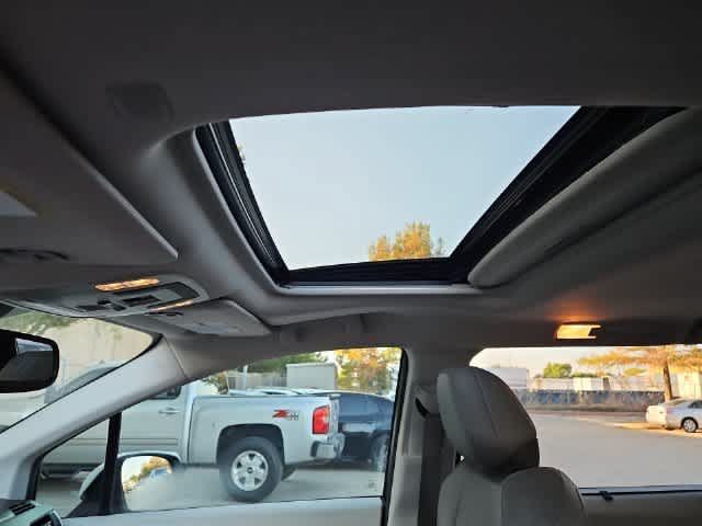 Used 2022 Toyota Sienna XLE FWD image 16